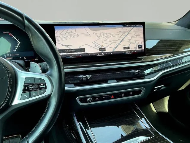 BMW X7 photo 11