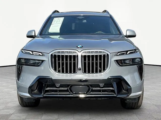 BMW X7 photo 2