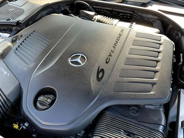 Mercedes-Benz S-Class photo 32
