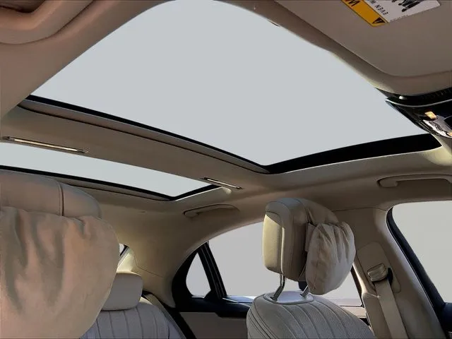 Mercedes-Benz S-Class photo 28