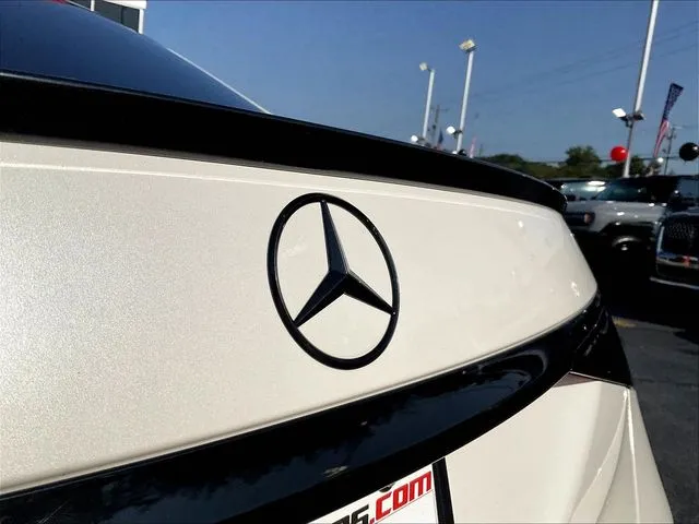 Mercedes-Benz S-Class photo 25