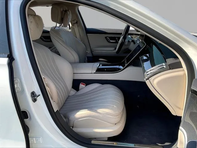 Mercedes-Benz S-Class photo 30