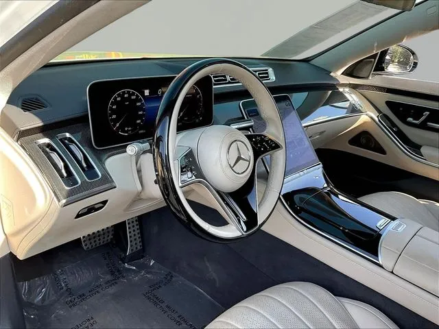Mercedes-Benz S-Class photo 18