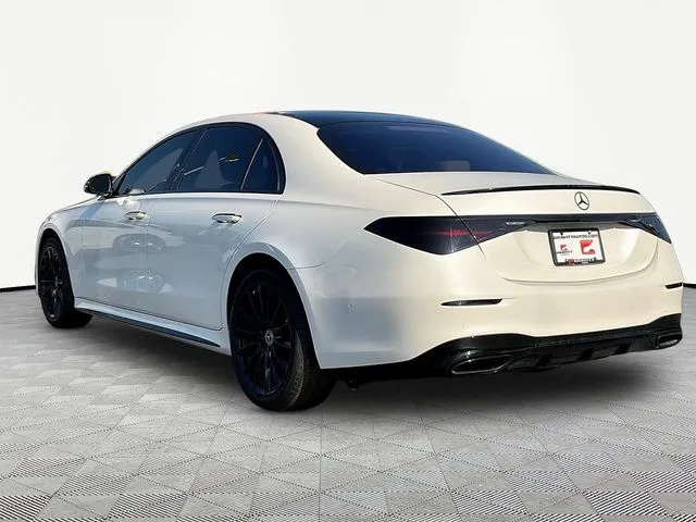 Mercedes-Benz S-Class photo 5