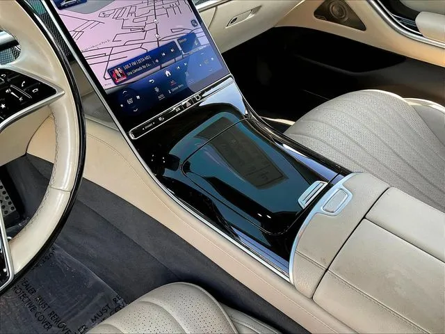 Mercedes-Benz S-Class photo 19