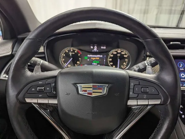 Cadillac XT6 photo 19
