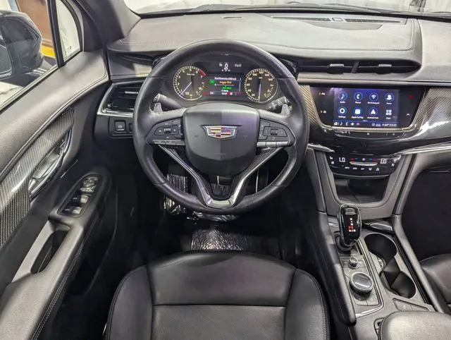 Cadillac XT6 photo 7