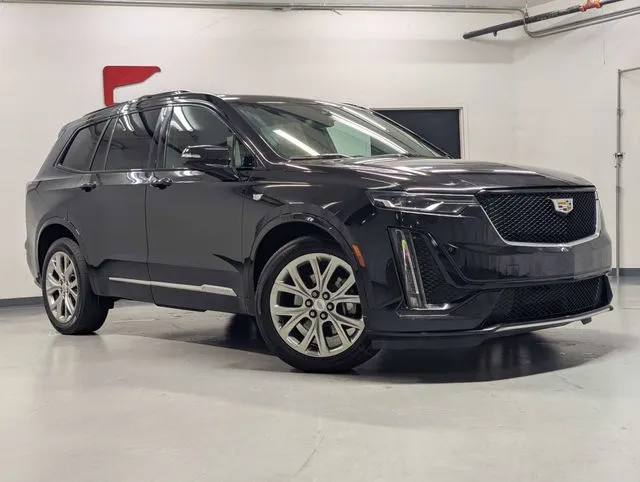 Cadillac XT6 photo 2