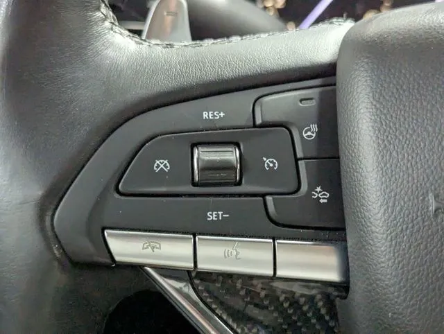 Cadillac XT6 photo 17