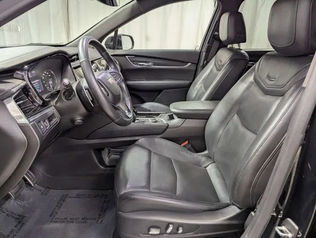 Cadillac XT6 photo 11