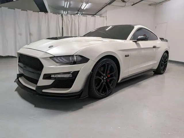 2021 Ford Mustang GT Premium - Photo 5