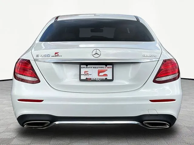 Mercedes-Benz E-Class photo 6