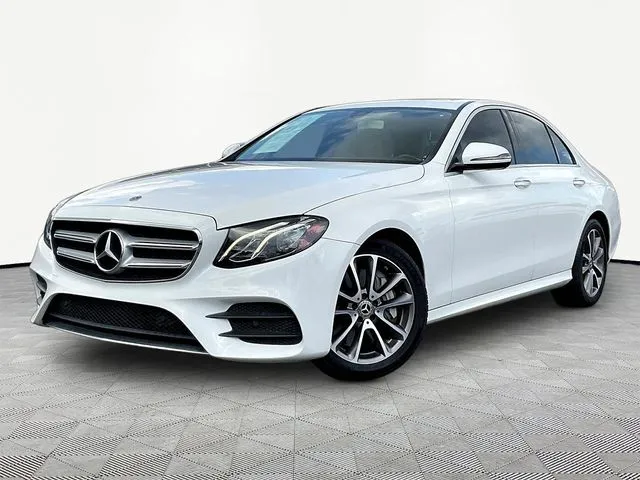 Mercedes-Benz E-Class photo 3