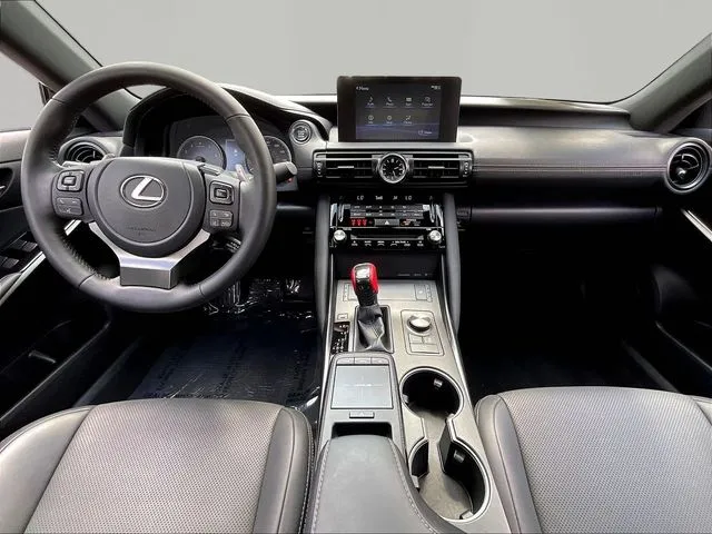 Lexus IS photo 9