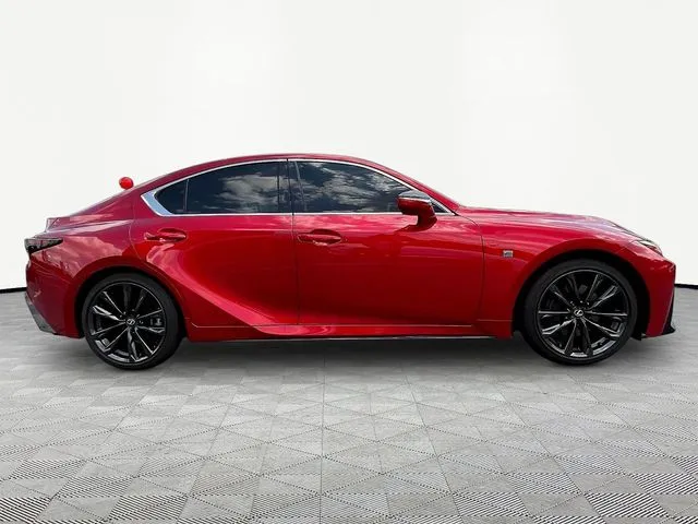 Lexus IS photo 8
