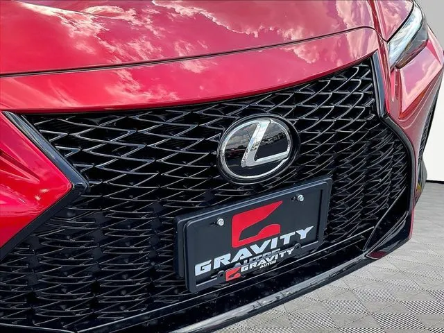 Lexus IS photo 34