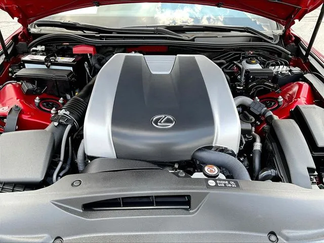 Lexus IS photo 31