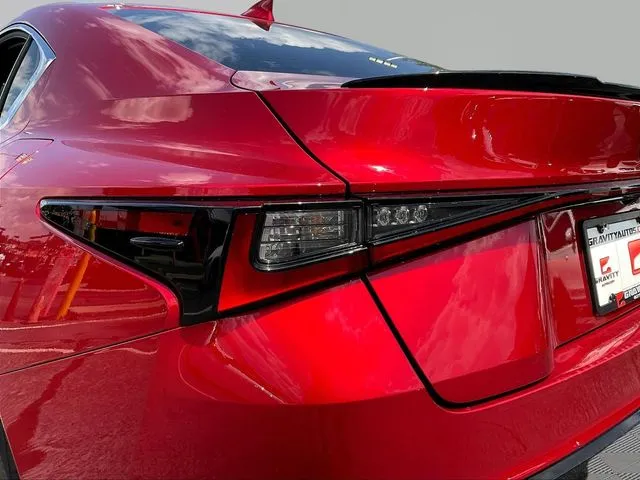 Lexus IS photo 24
