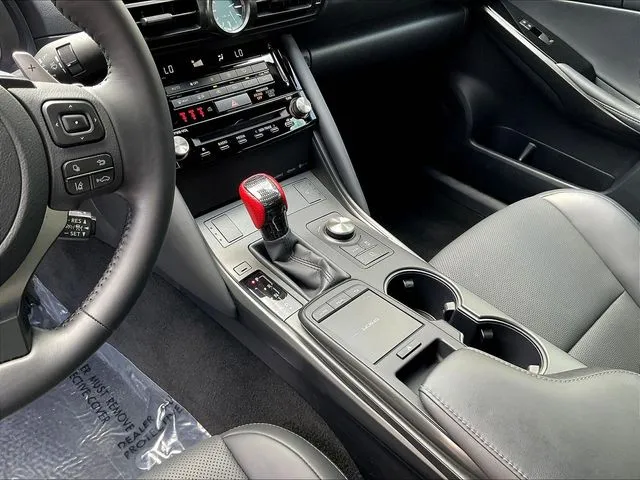 Lexus IS photo 19