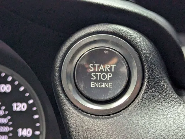 Lexus IS photo 22