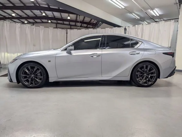 Lexus IS photo 24