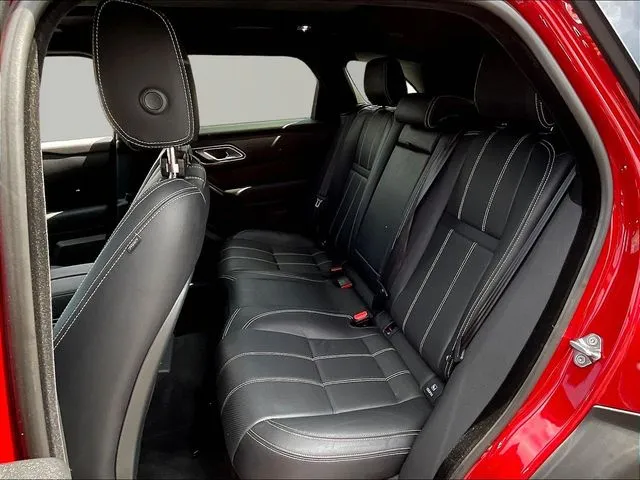 Land Rover Range Rover Velar photo 23