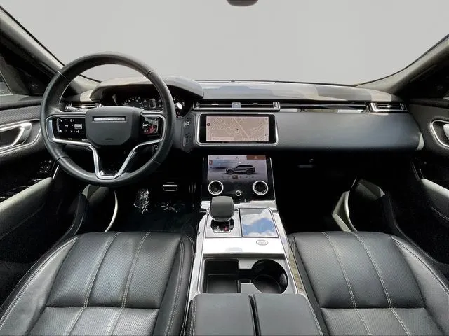 Land Rover Range Rover Velar photo 9