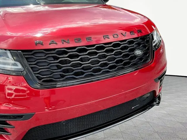 Land Rover Range Rover Velar photo 34