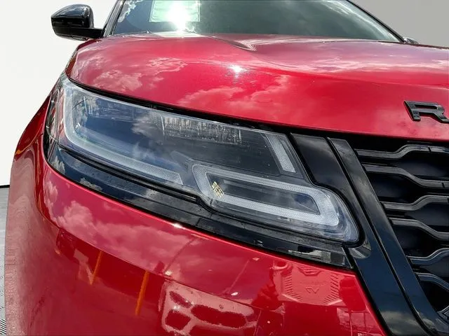 Land Rover Range Rover Velar photo 33