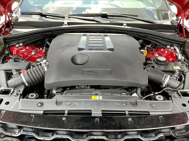 Land Rover Range Rover Velar photo 31