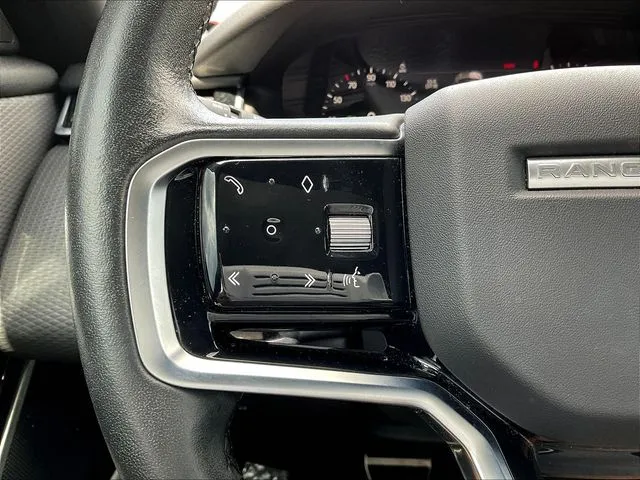 Land Rover Range Rover Velar photo 13