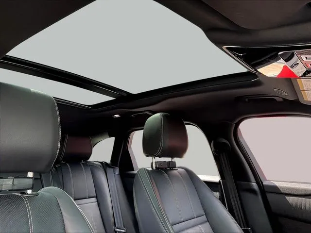 Land Rover Range Rover Velar photo 28