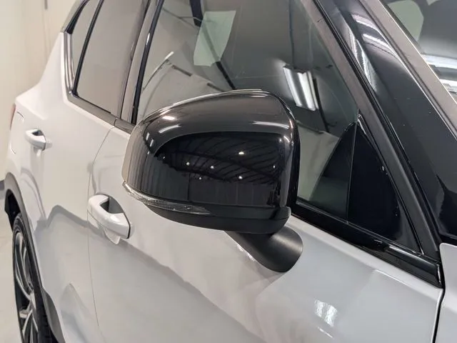 Volvo XC40 photo 30