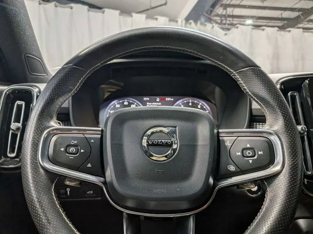 Volvo XC40 photo 19