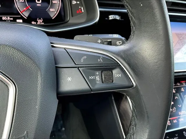 Audi Q8 photo 14