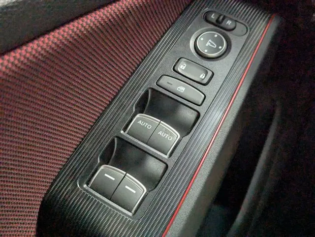 Honda Civic Si photo 16
