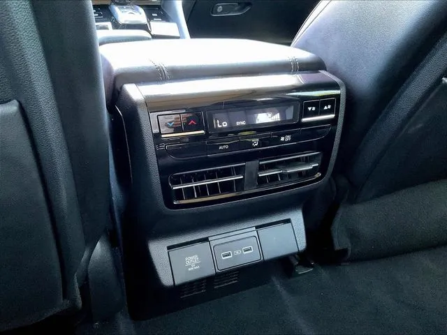 Acura MDX photo 12