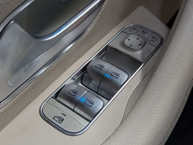 Mercedes-Benz GLE photo 17