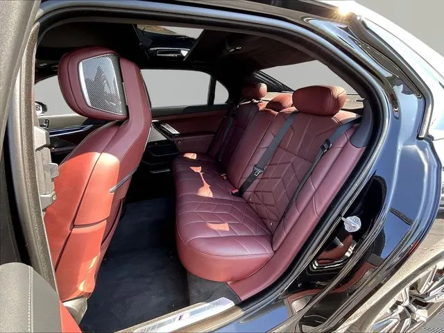 BMW 7 Series photo 22
