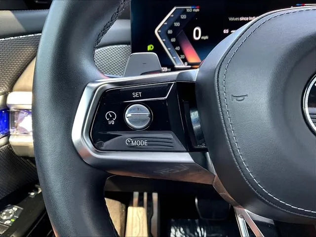 BMW 7 Series photo 13