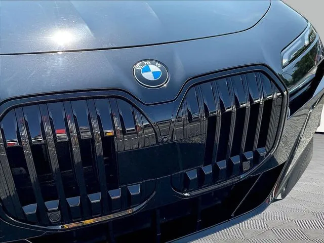 BMW 7 Series photo 32