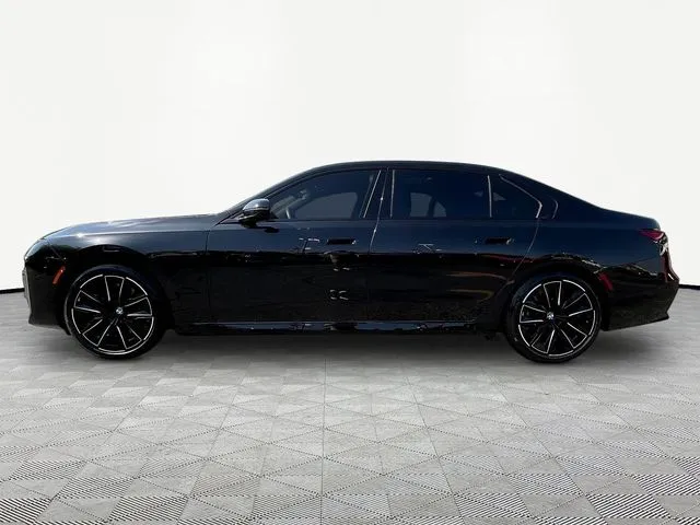 BMW 7 Series photo 4