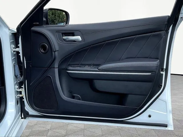 Dodge Charger photo 30