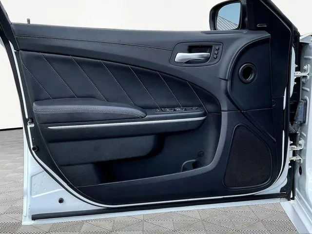 Dodge Charger photo 22
