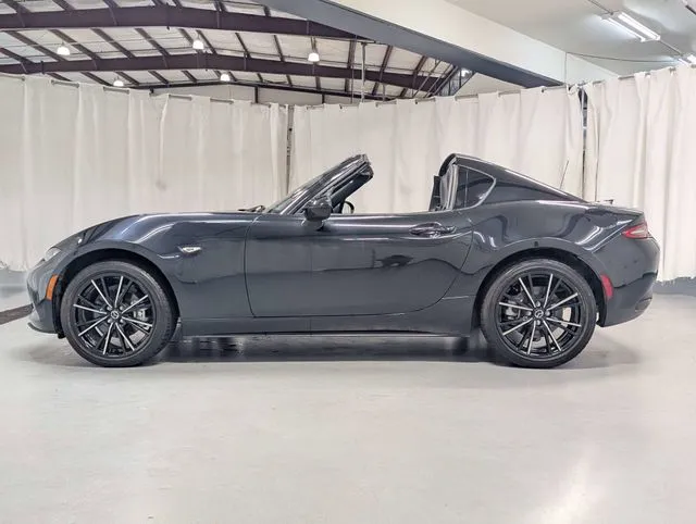 Mazda MX-5 Miata RF photo 23