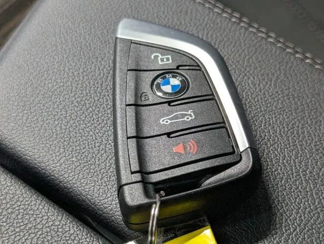 BMW 5 Series photo 24