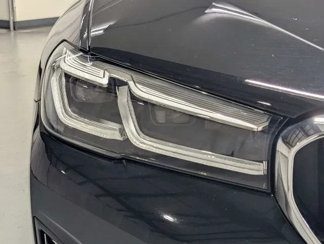 BMW 5 Series photo 28