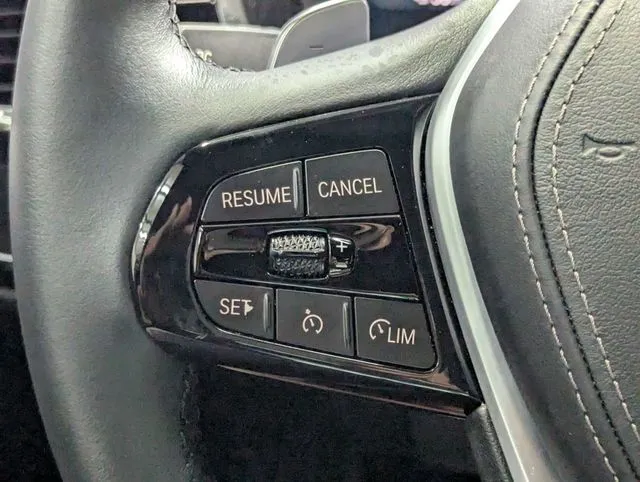 BMW 5 Series photo 20