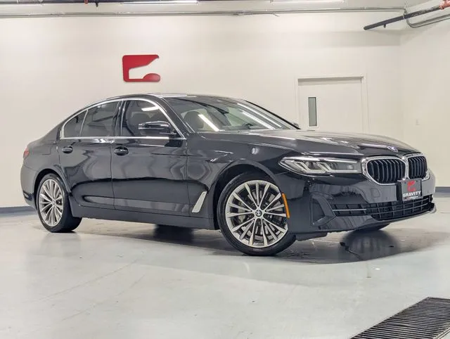 BMW 5 Series photo 2
