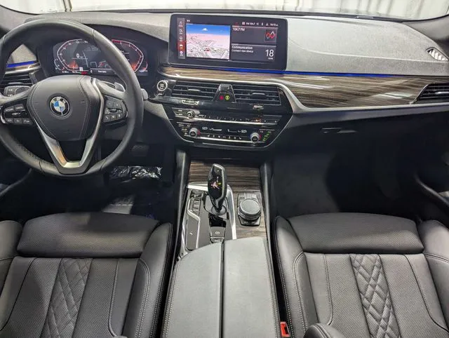 BMW 5 Series photo 6